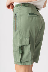 Silk easy cargo bermuda in Myrtle Green