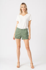 Shorts with raw stripes in Myrtle Green