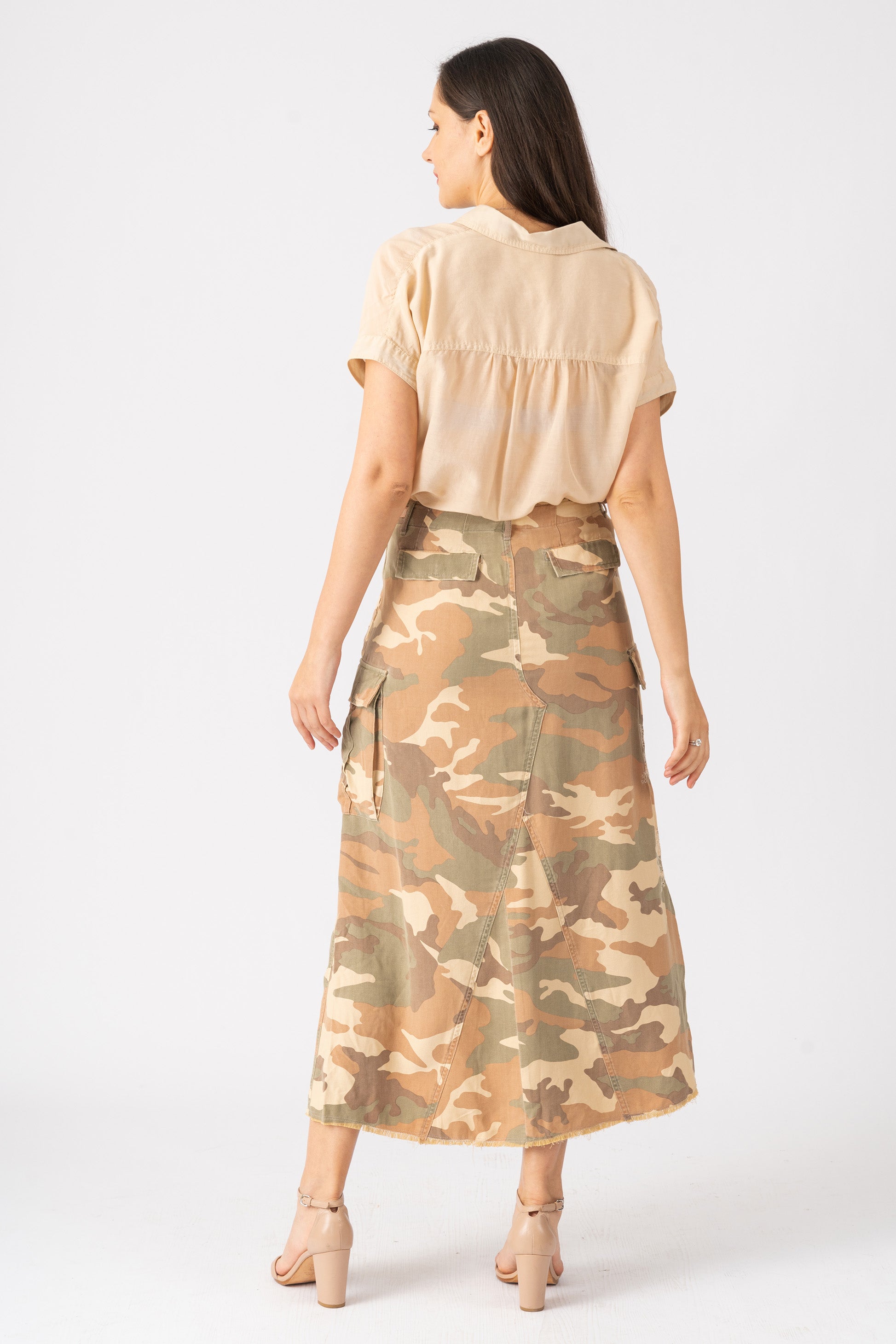 100% Silk skirt with embroidery in Beige Camo