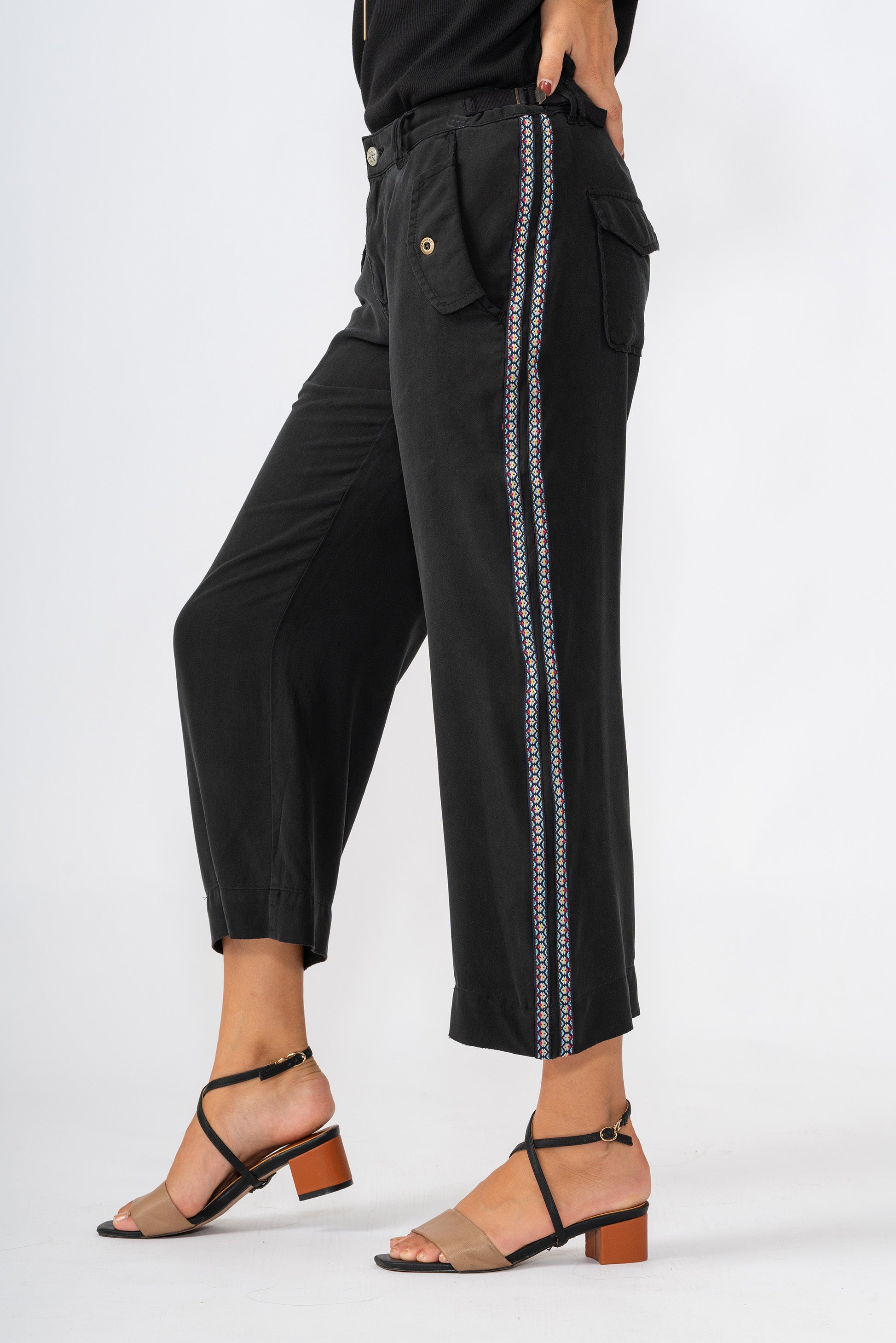 Tencel Wide leg pants with side tapes in Caviar