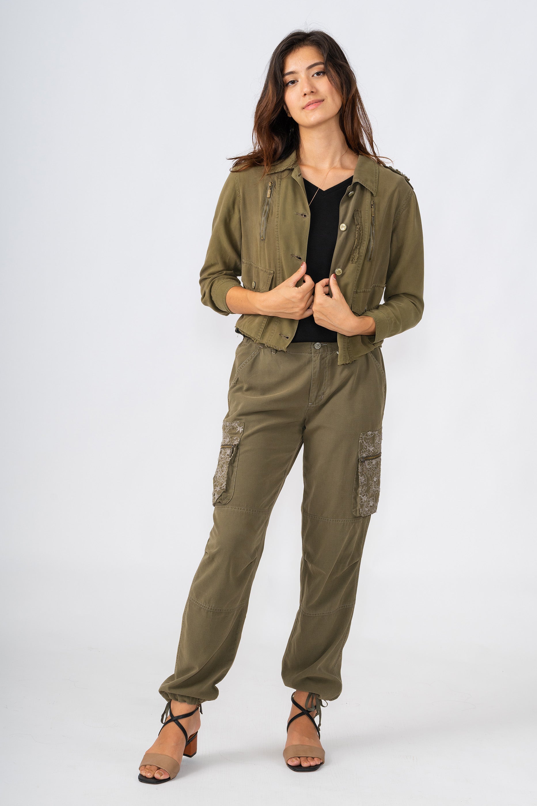 100% Silk collared crop jacket in Olive – Da-Nang