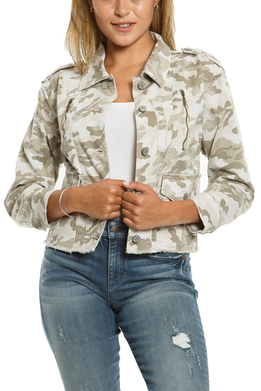 Crop jacket in Cloud Camo