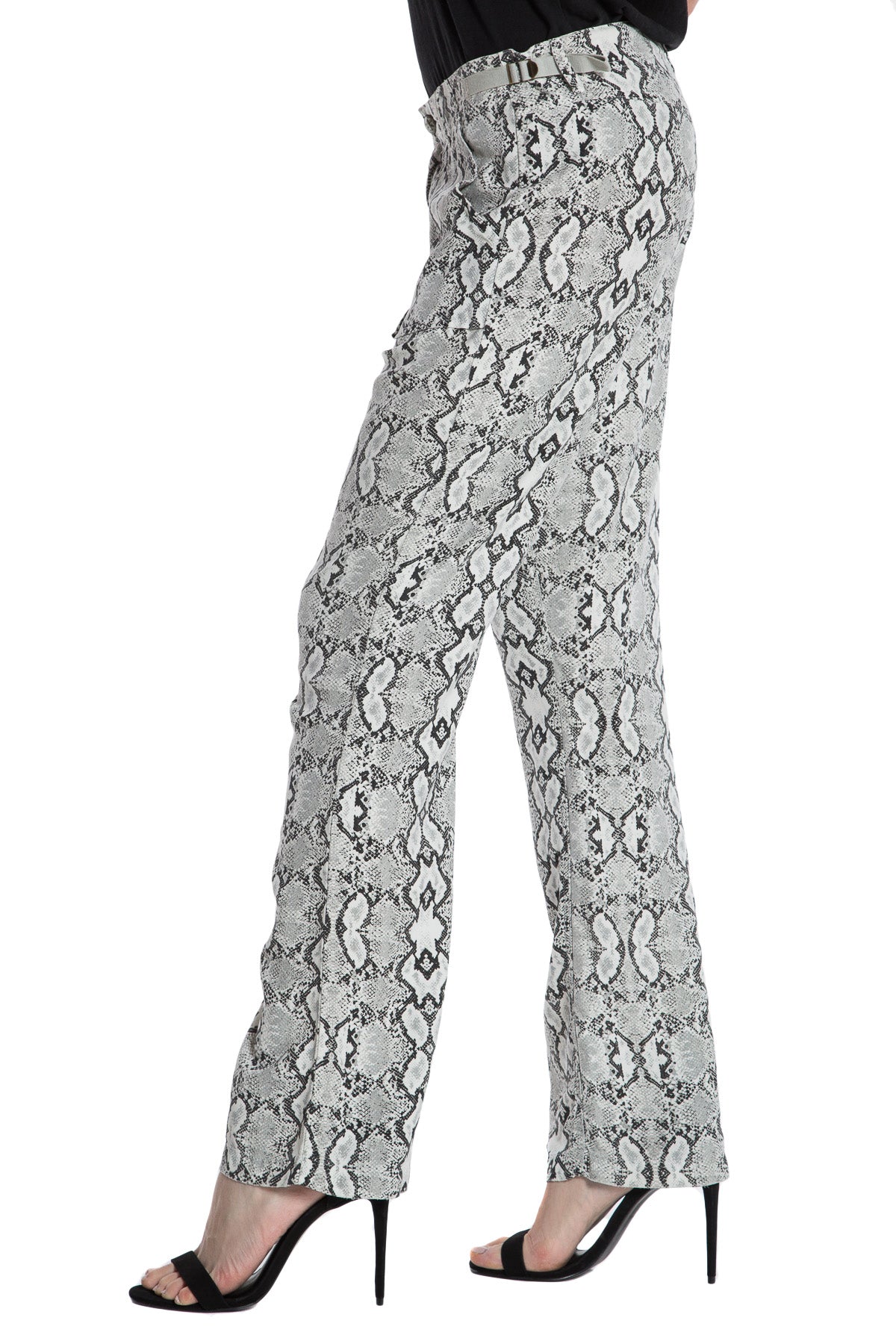 FLARE - LIGHT GREY SNAKE - Da-Nang